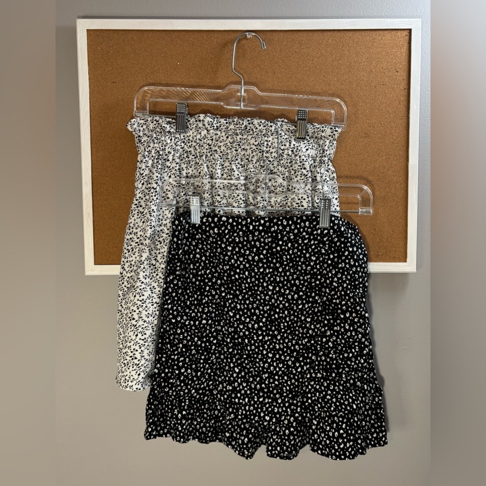 🔆BUNDLE: Black + White Skirts (2)
